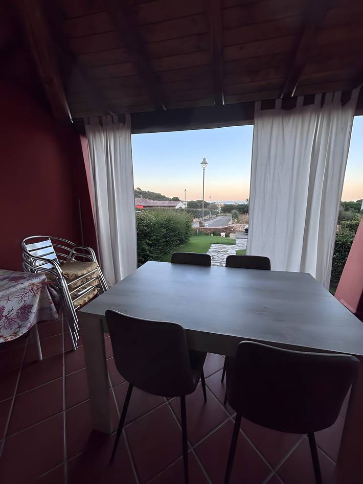 Appartamento intero, Appartamento 'Lu Sulianu- T2' con Terrazza Privata, Giardino Privato e Aria Condizionata in Porto Ottiolu, Budoni