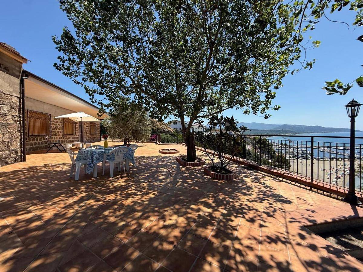 Three-Bedroom Holiday Home in Spiaggia sotto la torre, Casal Velino