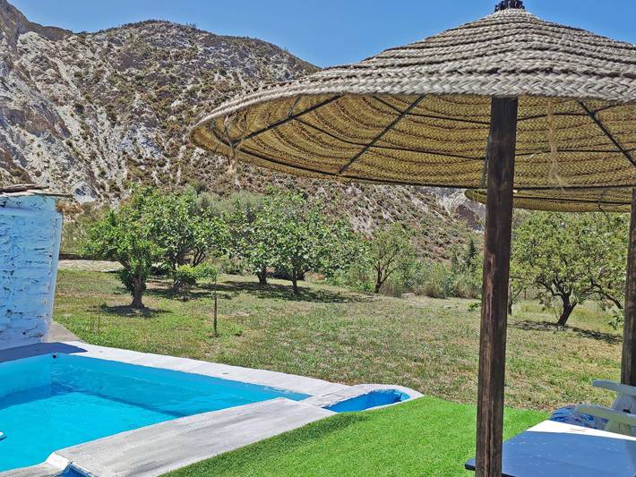 Casa rural para 2 personas, con Terraza además de Jardín y Piscina en Órgiva