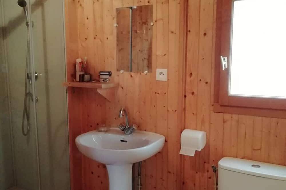 Chalet en bois au cœur des Pyrénées entre Luchon et Peyragudes in Garin, Pyrénées