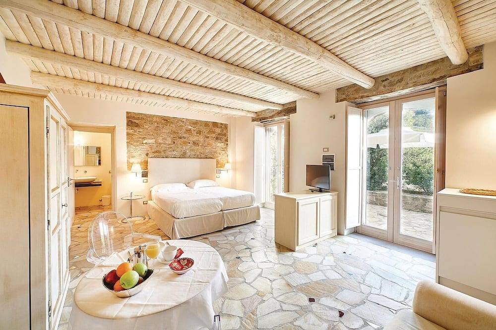 Beautiful home in S.Marco Castellabate in San Marco (Cilento), Castellabate