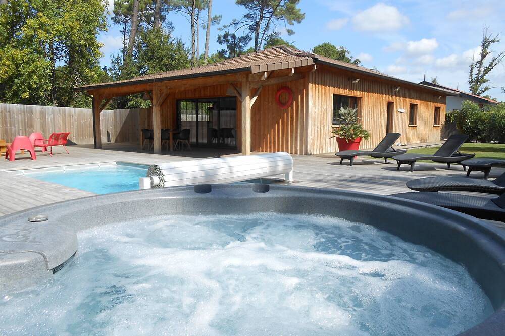 Villa du Bassin 33, Arès, quiet location, Spa, heated pool (from 1/05 to 15/10) in Arès, Arcachon region