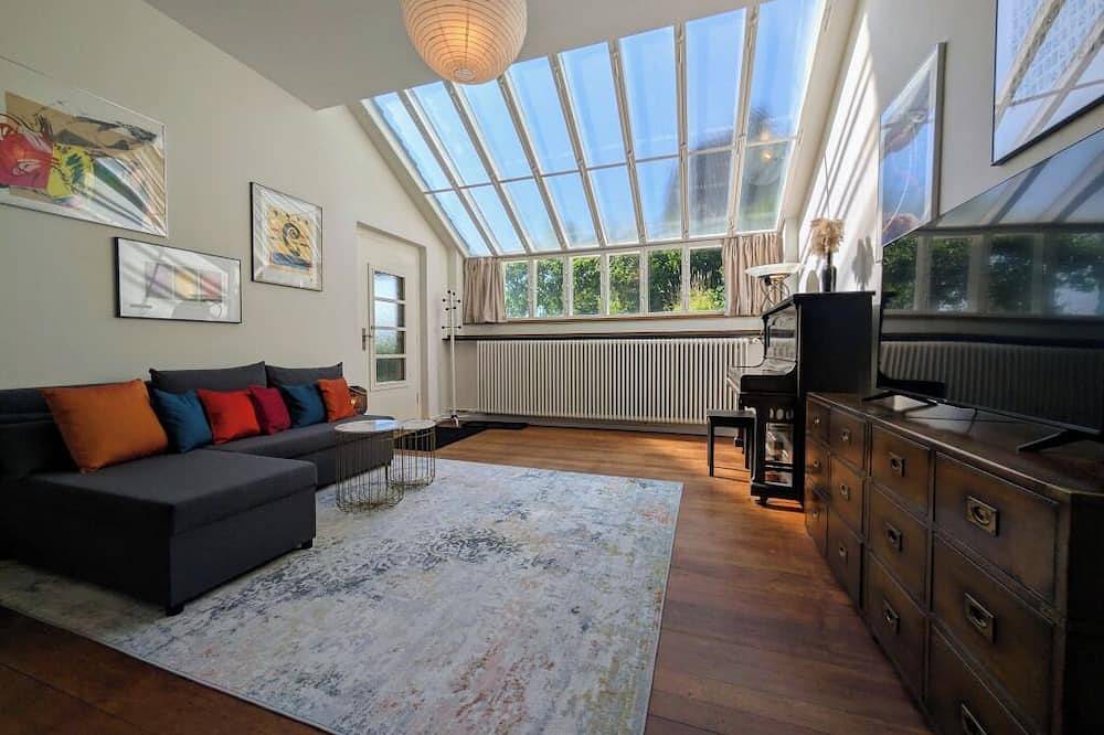 Appartamento intero, Cozy Garden Apartment near Zurich City and Lake in Zollikon, Canton Zurigo