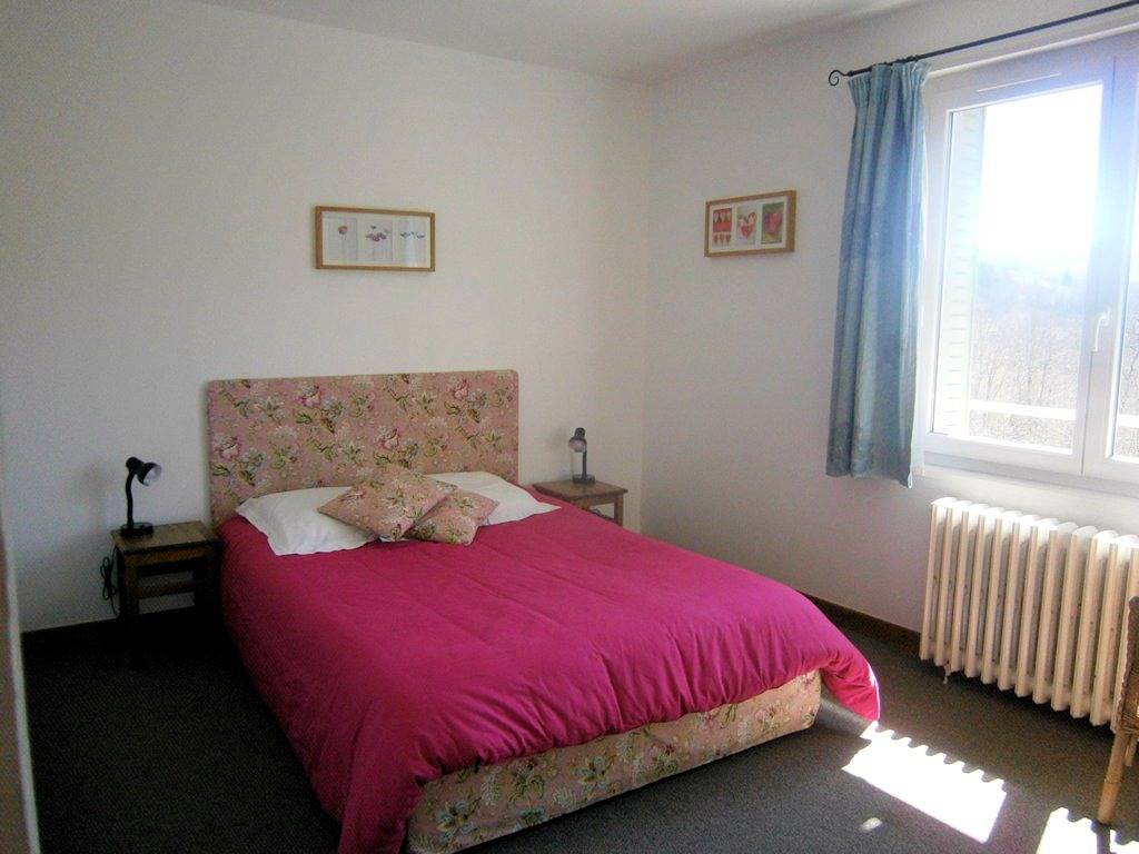 Les Sources - Chambre Elanceze in Saint-Jacques-des-Blats, Région d'Aurillac