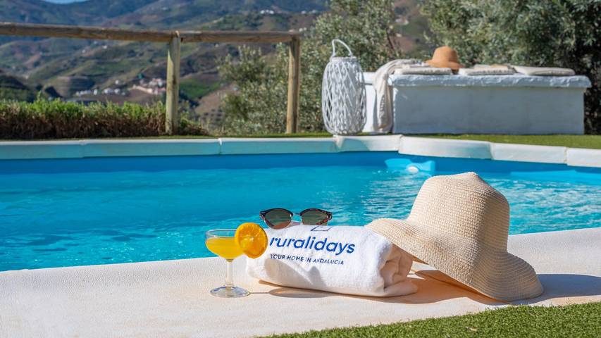 Casa rural para 4 personas, con balcón/terraza y piscina en El Borge - 3