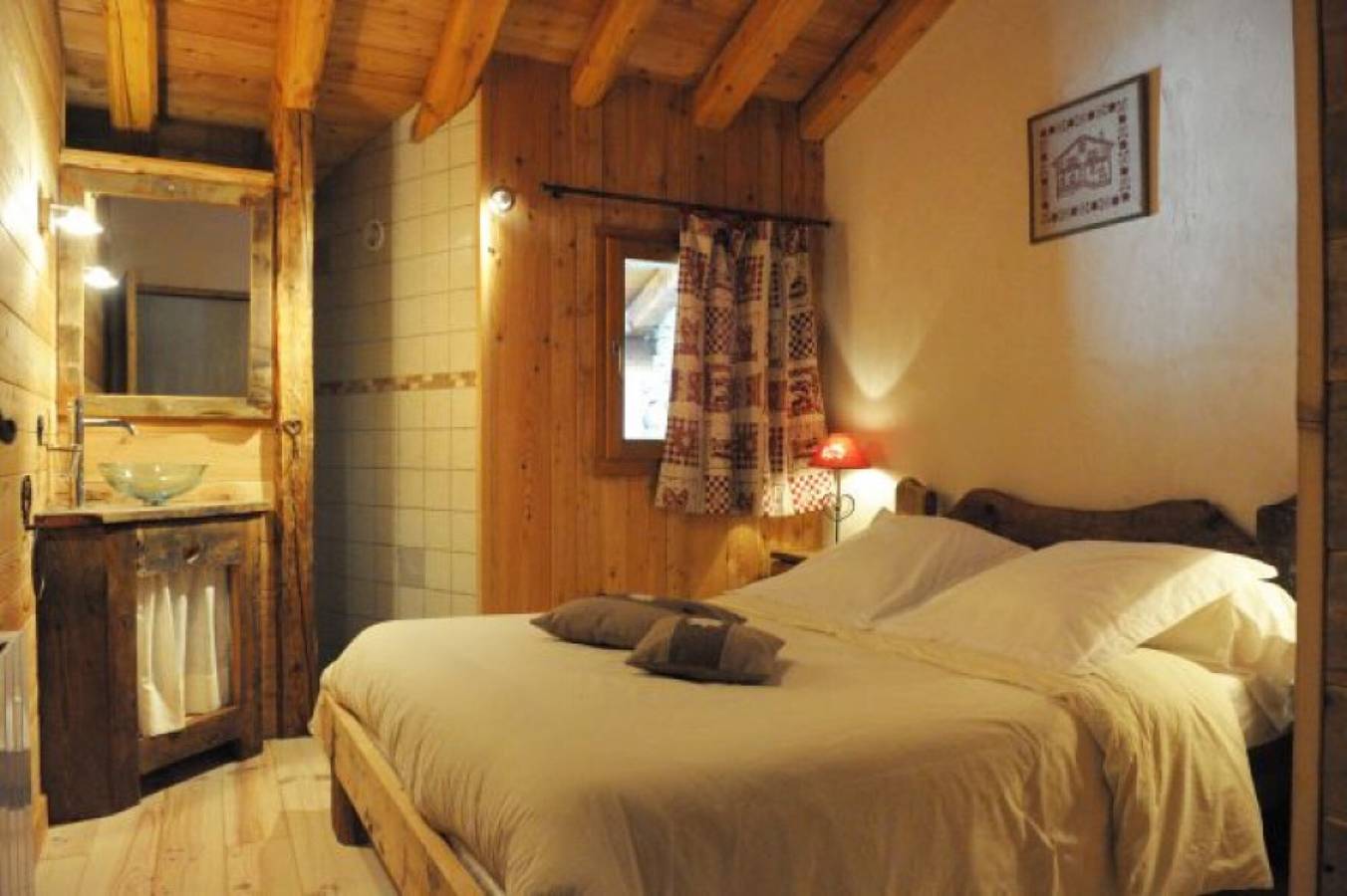 Chalet 'L'Angelina' con vista sulle montagne in Bonneval-sur-Arc, Regione di Saint-Jean-de-Maurienne