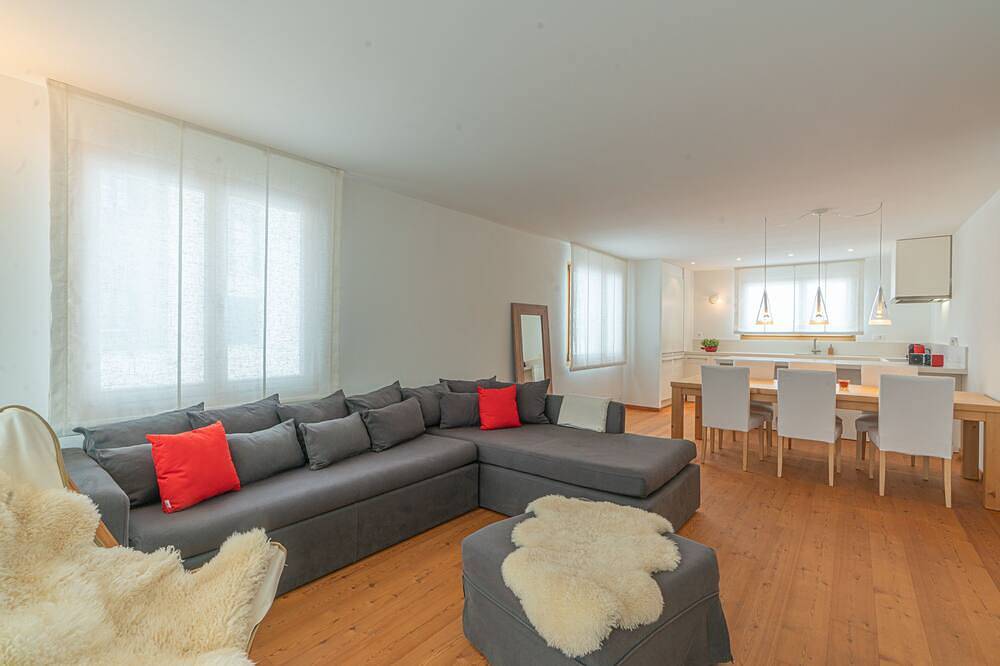 Apartamento entero, Apartamento de vacaciones Maloja para 1 - 4 personas con 2 dormitorios - Apartamento en casa unifami in Bregaglia, Saint Moritz
