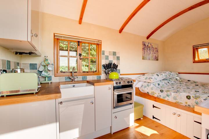 Holiday home for 2 people, with hot tub in England