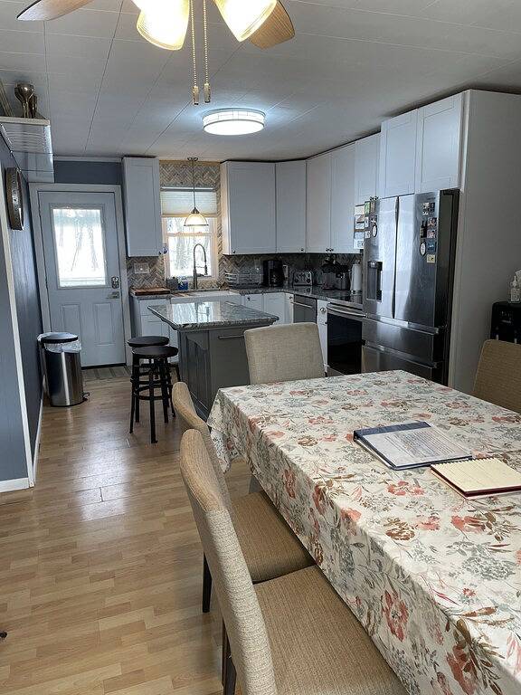 Vacation rental for 8 people, with yard and hot tub in Catskill Mountains