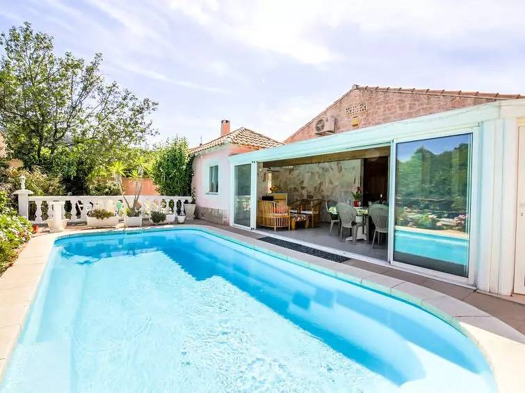 Maison 6 Personnes in Solliès-Pont, Toulon region