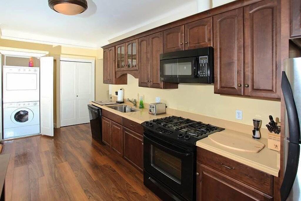 Wunderschön dekoriertes Stadthaus, 2 Blocks vom Platz entfernt. Ab $ 215 Nacht, Nebensaison in Sonoma, California North Coast