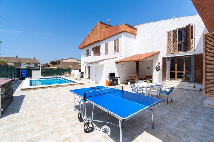 Gîte pour 12 personnes, avec terrasse et jardin à Tarragone - 2