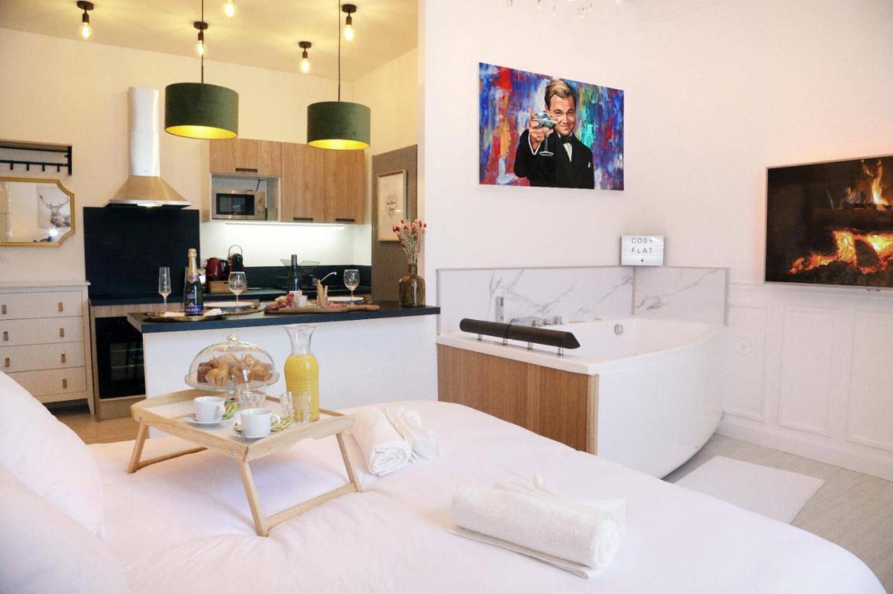 Appartement entier, Le Gatsby - Cosy Flat - Jacuzzi - Senlis in Senlis, Oise
