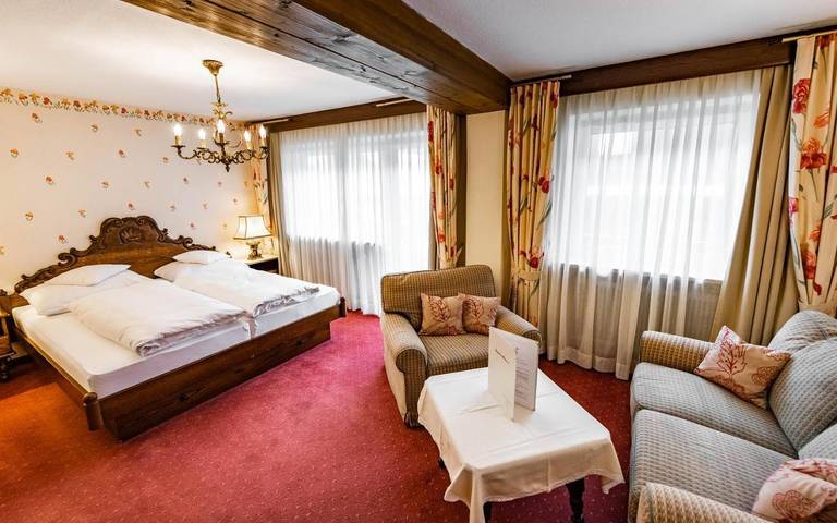 Hôtel pour 4 personnes, avec vue ainsi que sauna et terrasse, animaux acceptés à Lech - 3