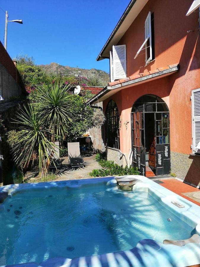Ferienhaus für 5 Personen, mit Whirlpool und Garten