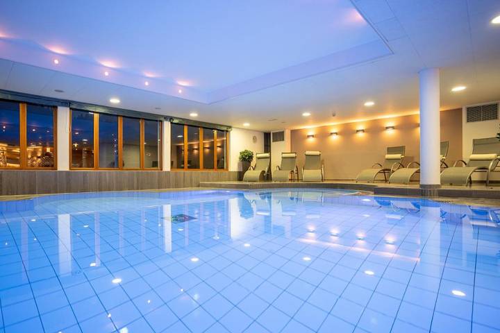 Location de vacances pour 2 personnes, avec sauna et jacuzzi ainsi que piscine et jardin à Lech - 2