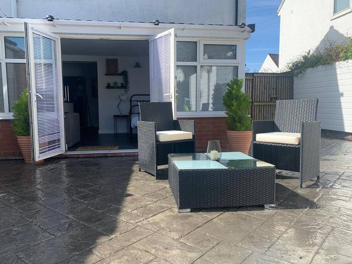 Apartment for 3 people, with Terrace and Garden in Penarth