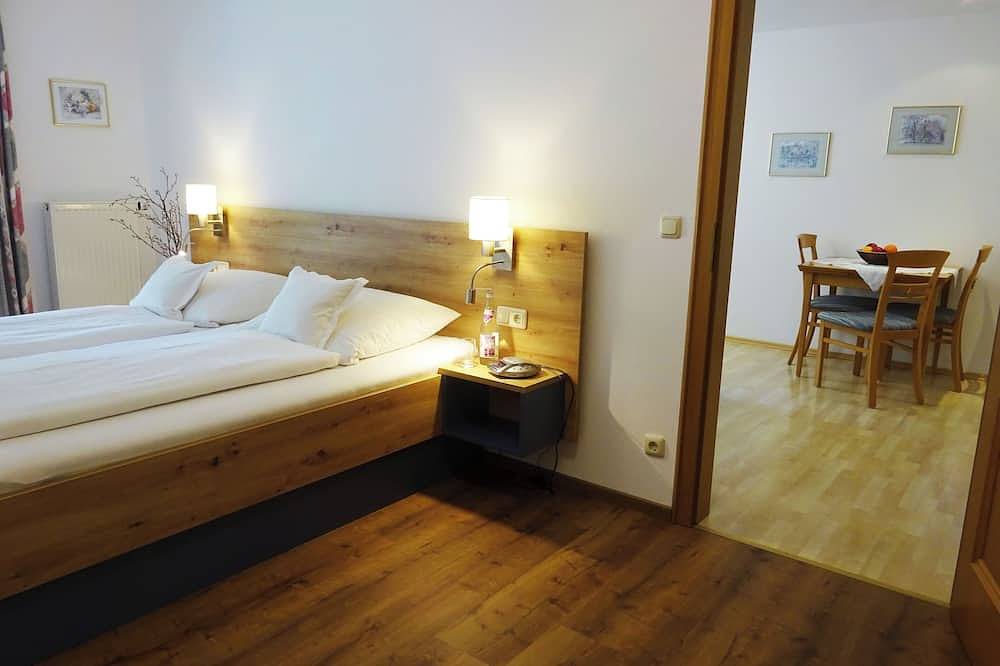 Ganze Wohnung, Ferienwohnung \"Predigtstuhl\" od. \"Zwiesel\", 42qm, 1 Schlafzimmer, Balkon in Bad Reichenhall, Berchtesgadener Alpen