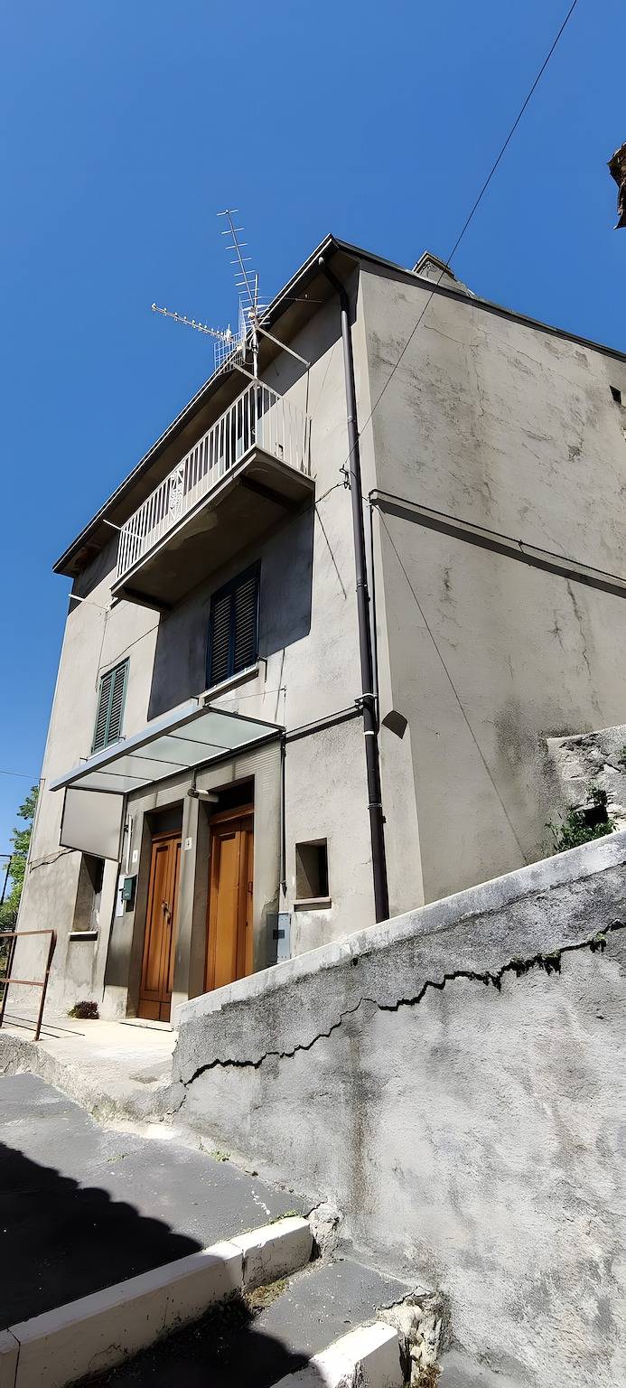 Casa Vacanze 'Relax' con Vista Montagna e Balcone in Carunchio, Provincia di Chieti