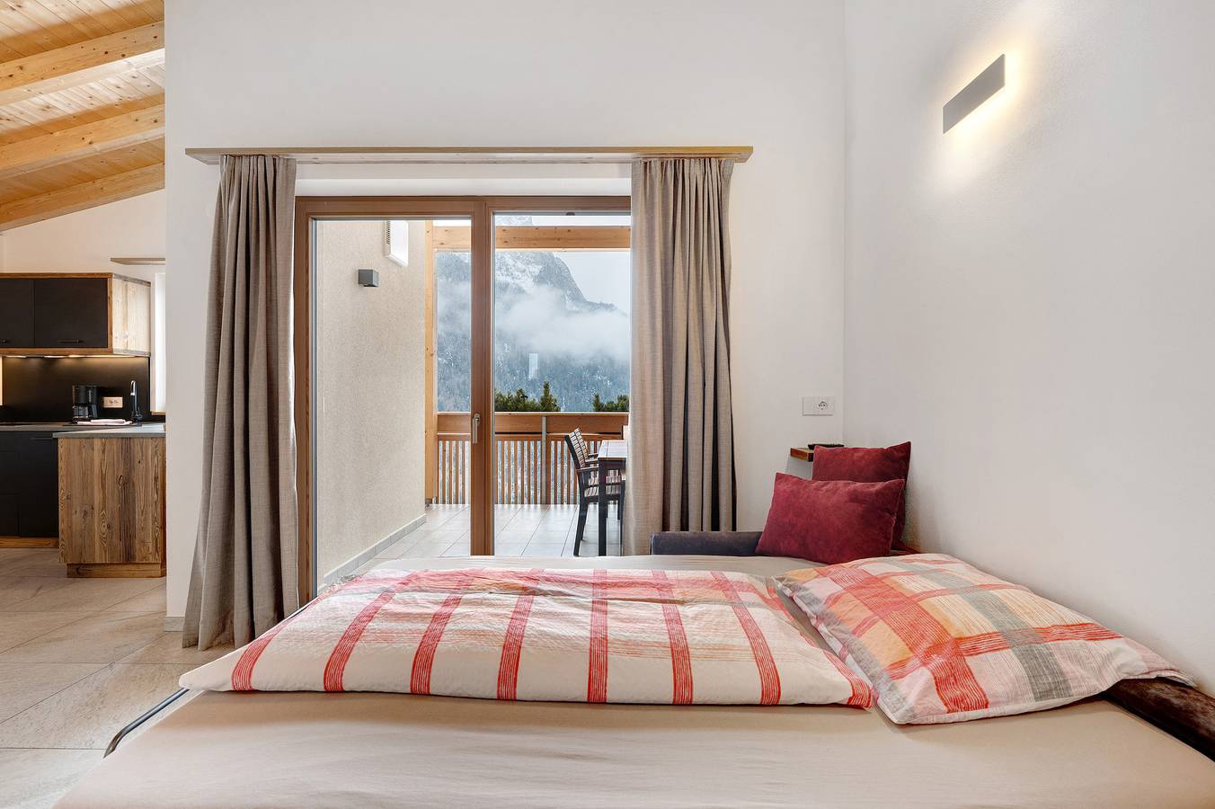 Apartamento entero, Apartamento 'Wiesenduft' con vistas a la montaña, terraza privada y Wi-Fi in Castelrotto, Dolomiti Superski