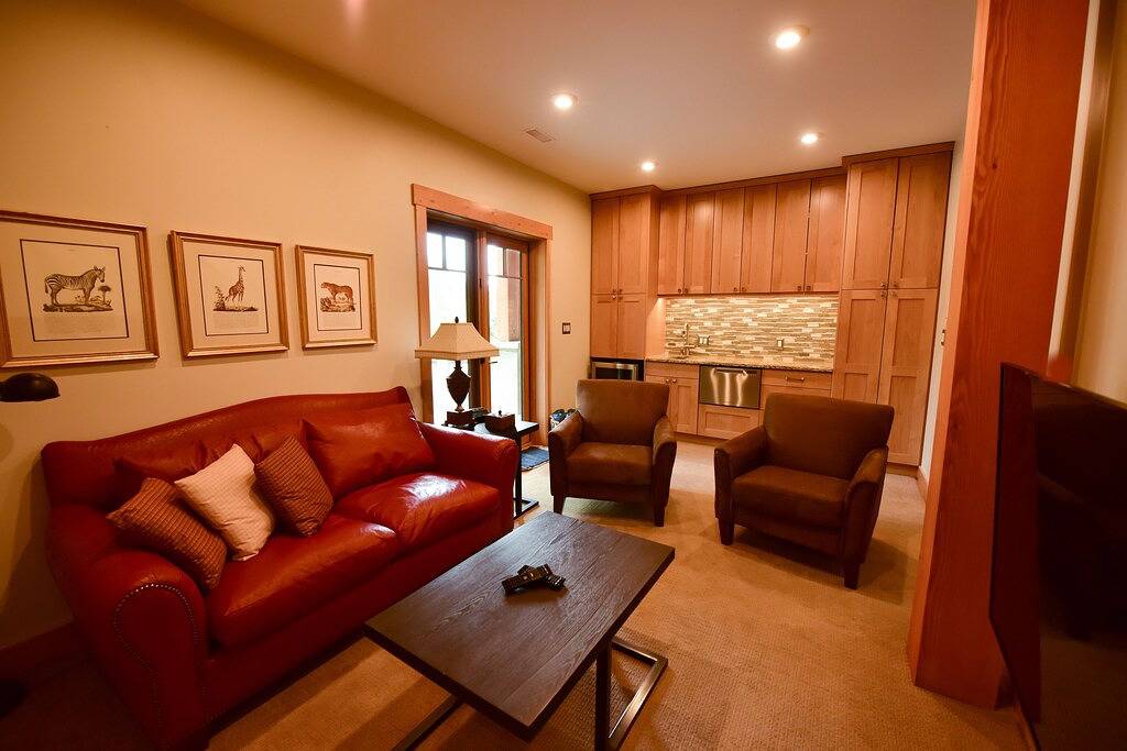 Außergewöhnliches Ski-in / Walk-out-Haus - 4100 Sft in Kicking Horse