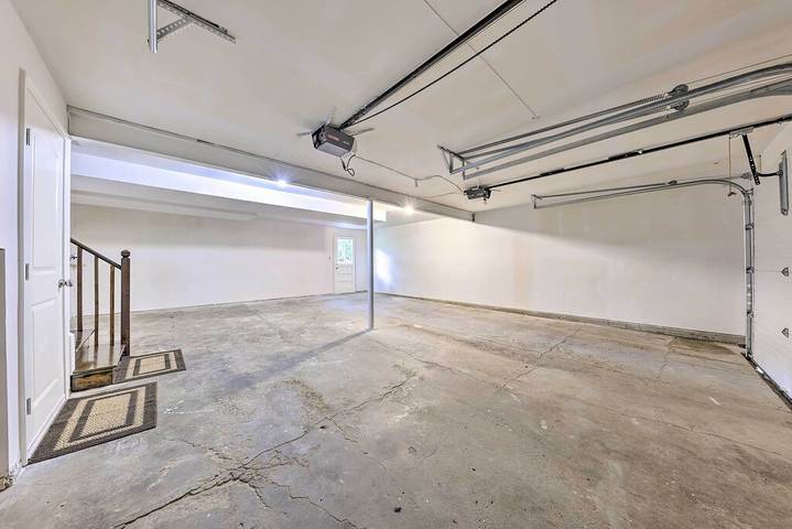 Vacation rental for 10 people, with balcony and yard in Overland Park