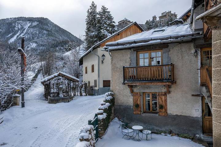 Gîte pour 2 personnes, avec sauna ainsi que jacuzzi et jardin à Château-Ville-Vieille - 3
