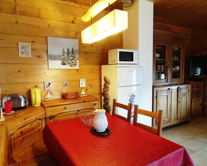 Gîte pour 5 personnes, avec terrasse et jardin à La Motte-en-Bauges - 2