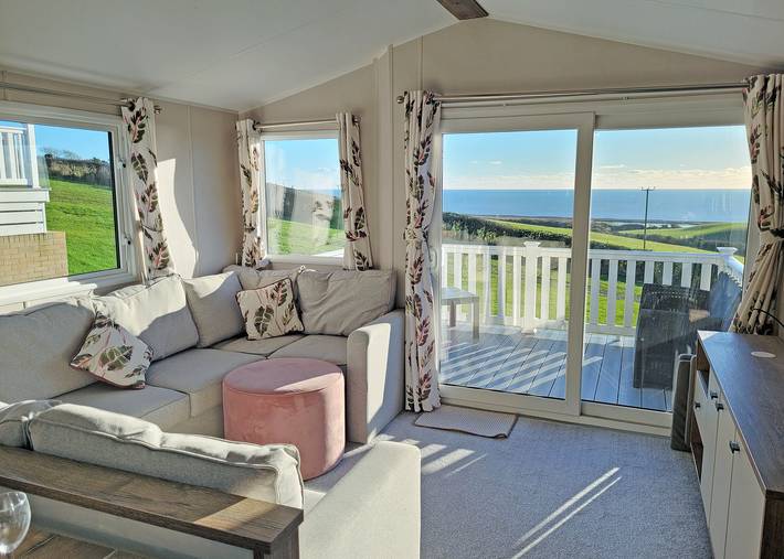 Glamping for 6 people in Jurassic Coast