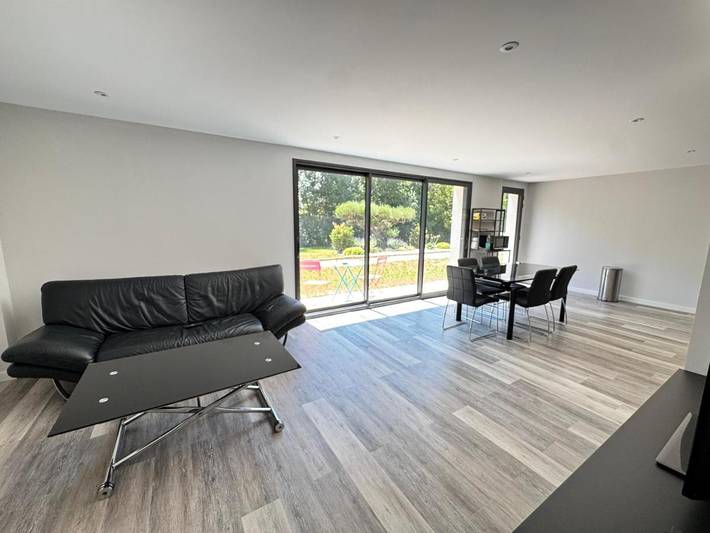 Appartement entier, One-Bedroom Apartment in Auterive, Lauragais
