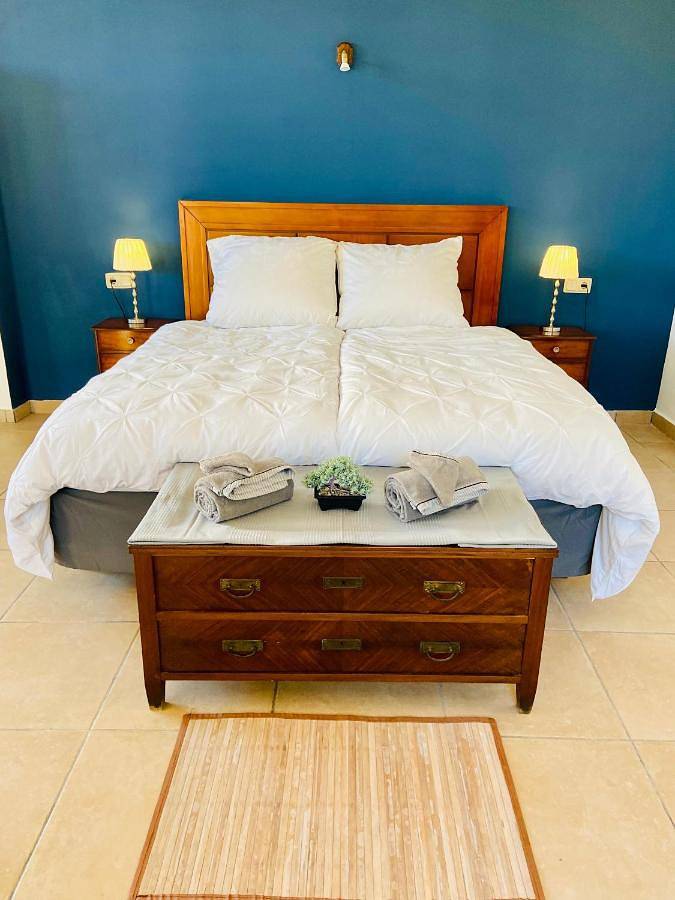 Gîte pour 2 personnes, avec vue ainsi que piscine et jardin dans Campos - 4