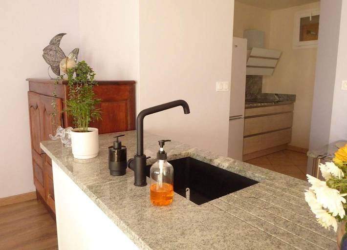 Gîte pour 2 personnes, avec jardin et vue, animaux acceptés à Naucelle - 4