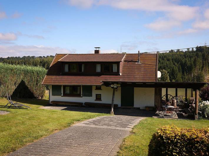 Ferienwohnung für 5 Personen, mit Terrasse und Garten im Westerwald