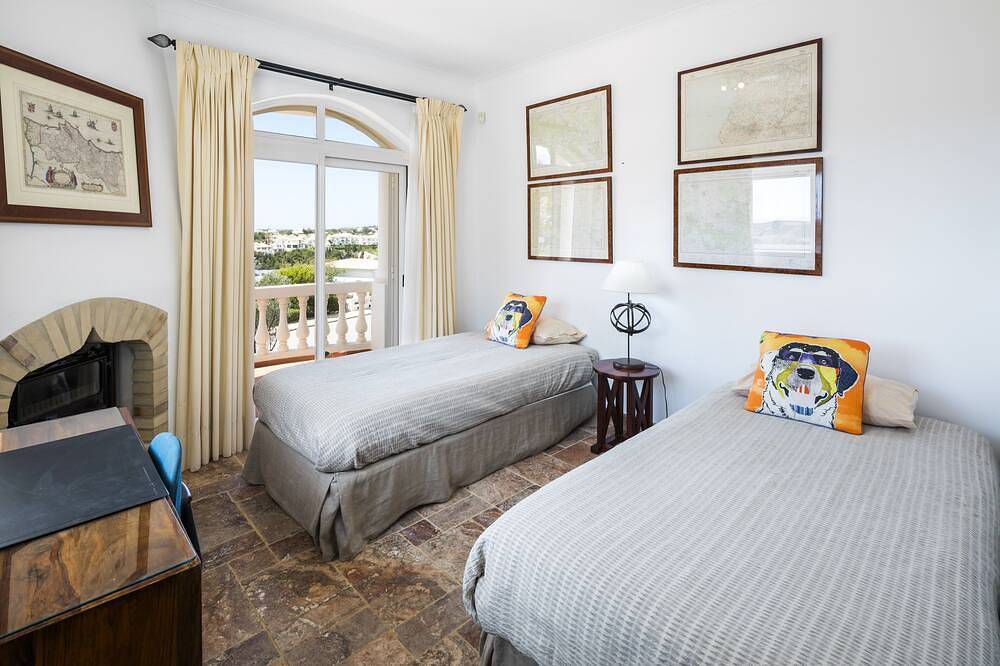 Golf-Villa mit Pool und fantastischem Ausblick in Budens, Faro Distrikt