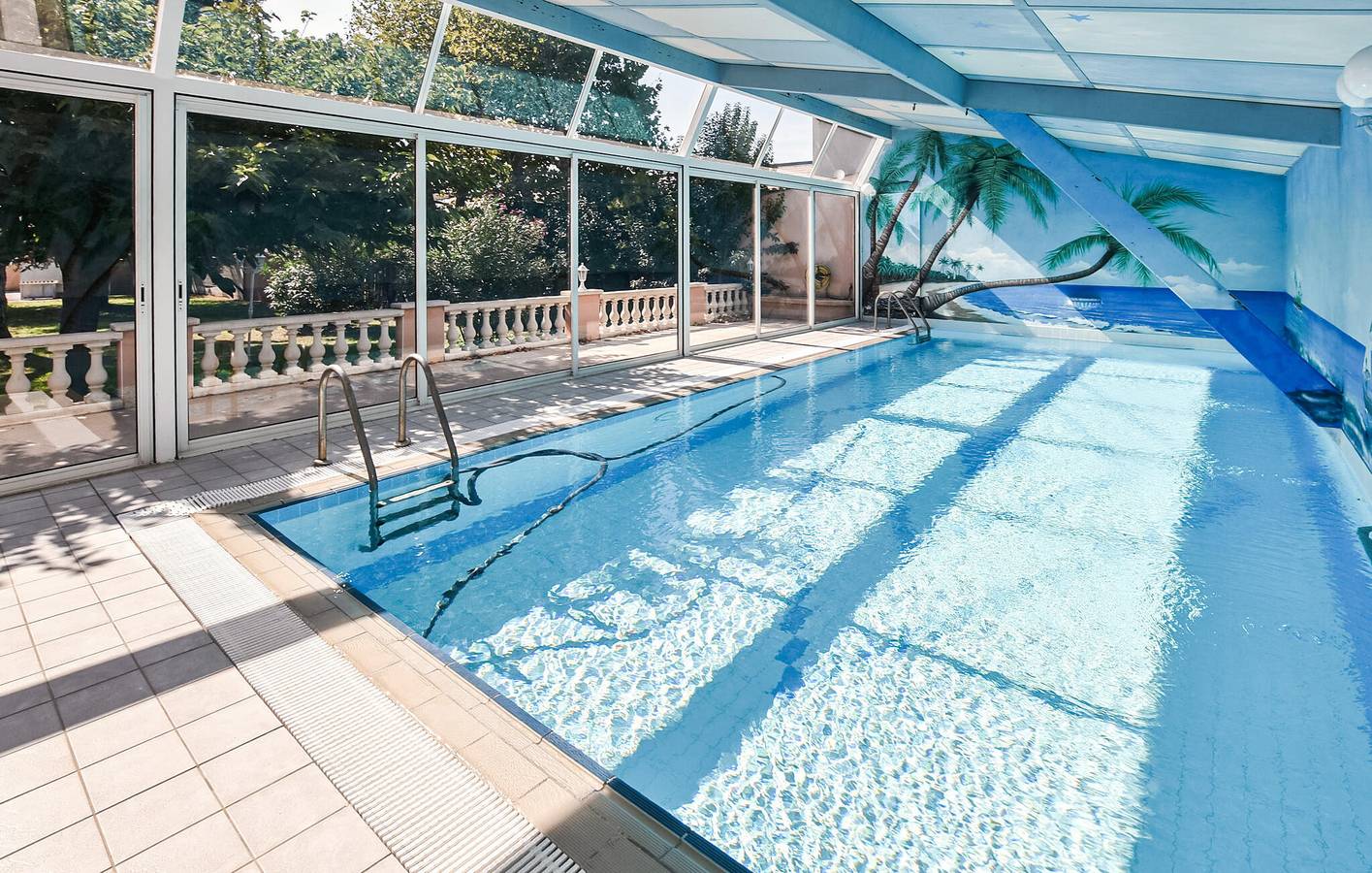 Appartement confortable avec piscine et parking, près de la rivière et des commerces in Orange, Vaucluse