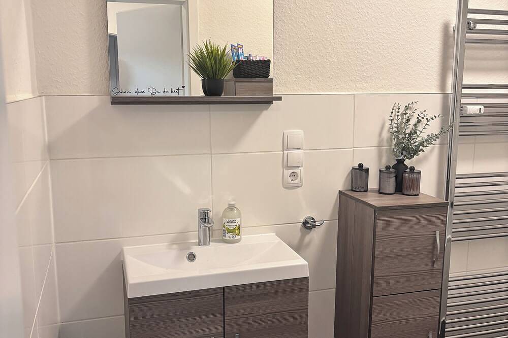 60 m² Bungalow mit Garten | W-Lan | Badewanne | Waschmaschine | Modern | Smarttv in Datteln, Kreis Recklinghausen