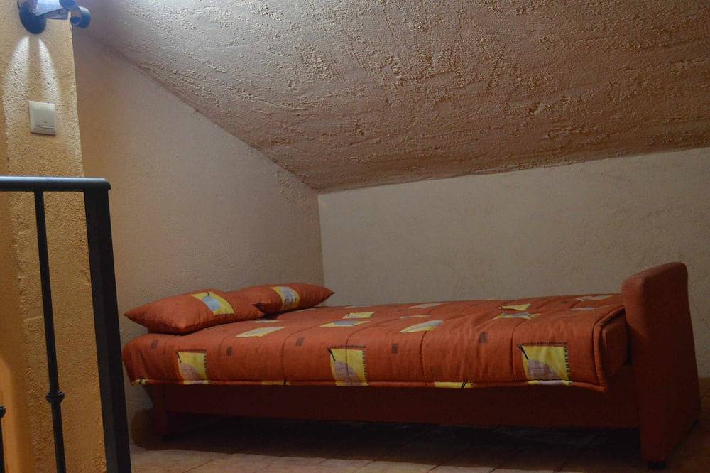 Casa de vacaciones con piscina privada en Granada. in Fuentes de Cesna, Algarinejo