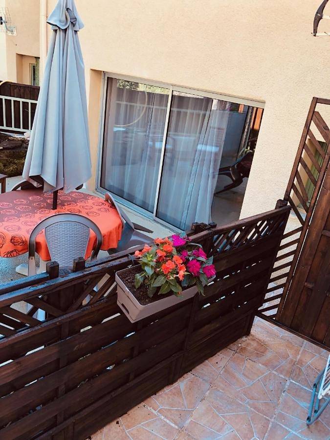 Gîte pour 4 personnes, avec vue ainsi que piscine et jardin à La Canourgue - 4