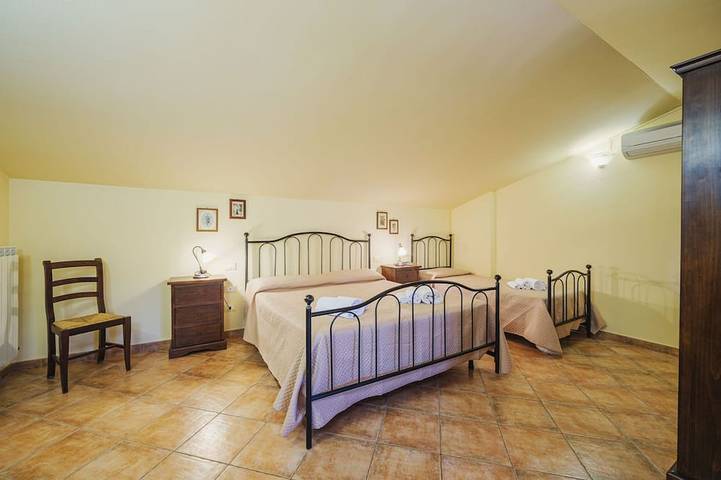 Gîte pour 5 personnes, avec piscine et terrasse dans Orentano - 4