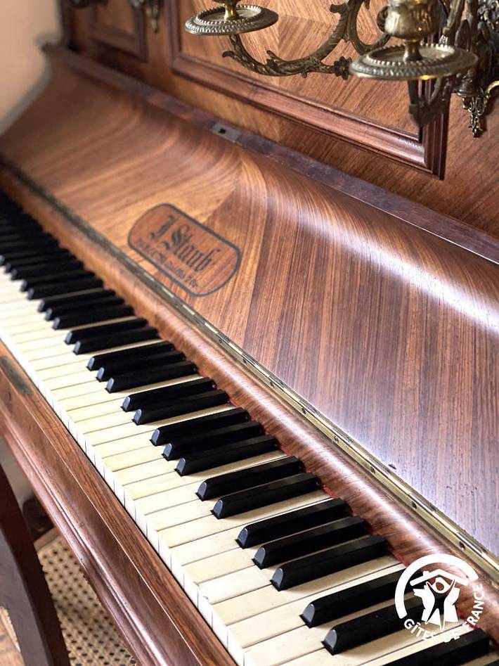 Gîte pour 15 personnes, avec jardin et piscine, animaux acceptés à Salles-d'Aude - 4