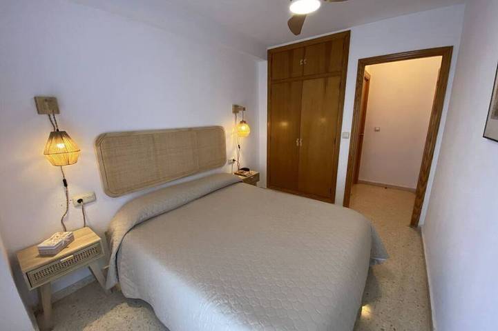 Apartamento para 6 personas, con jardín y piscina en Port Saplaya