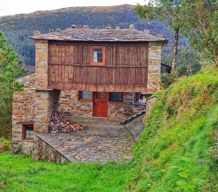 Apartamento para 4 personas, con vistas y terraza en Taramundi