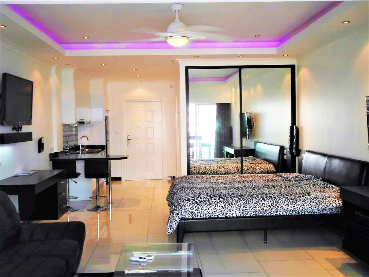 Apartamento vacacional entero, Ver Talay 8 Gran apartamento tipo estudio con vistas al mar Pattaya in Pattaya, Provincia de Chon Buri
