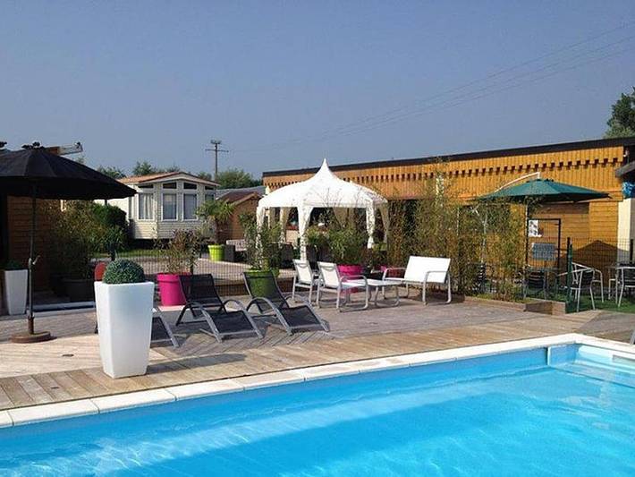 Chalet pour 2 personnes, avec Jacuzzi et Piscine dans Département Nord
