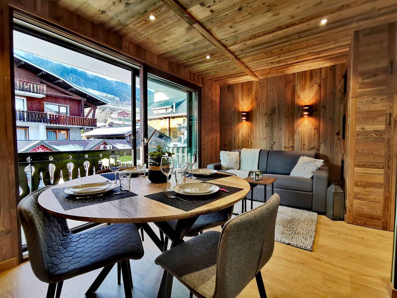 Entire studio, Renovated studio with kitchenette, balcony, and wifi in Les Gets, Les Portes du Soleil