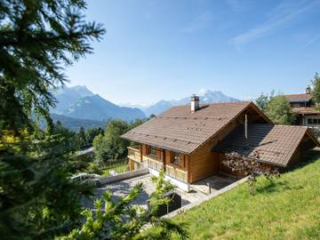 Gîte pour 8 personnes, avec jardin et balcon dans Chesières