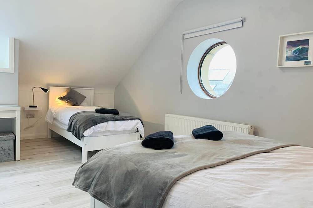 3 bedroom home with snooker/ gym studio by the sea in Rossnowlagh, Co. Donegal in Donegal, County Donegal