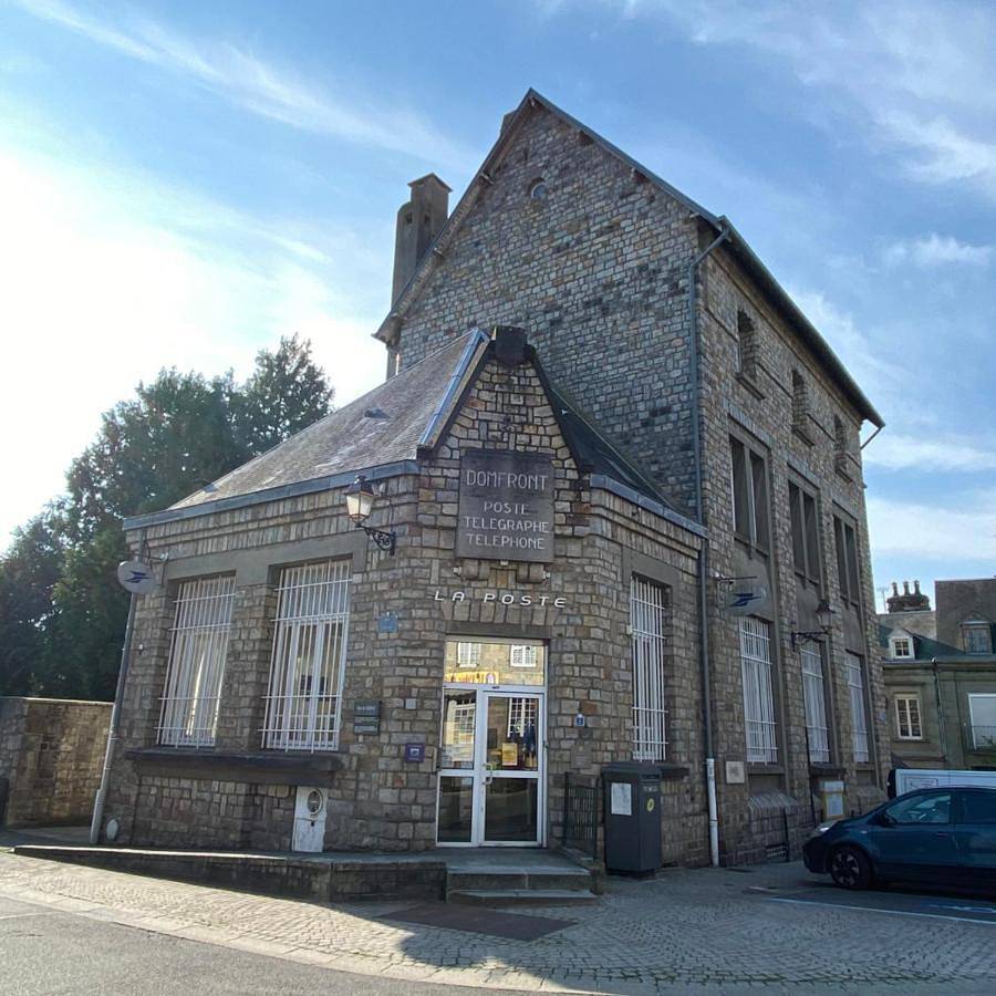 Appartement entier, One-Bedroom Apartment in Domfront, Parc naturel régional Normandie-Maine