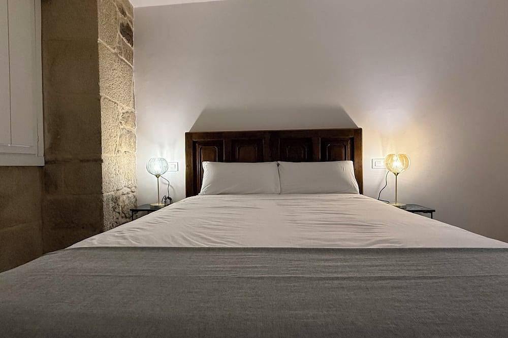 Entire apartment, Padrón Plaza Loft L1 by Urent in Padrón, La Coruña Province