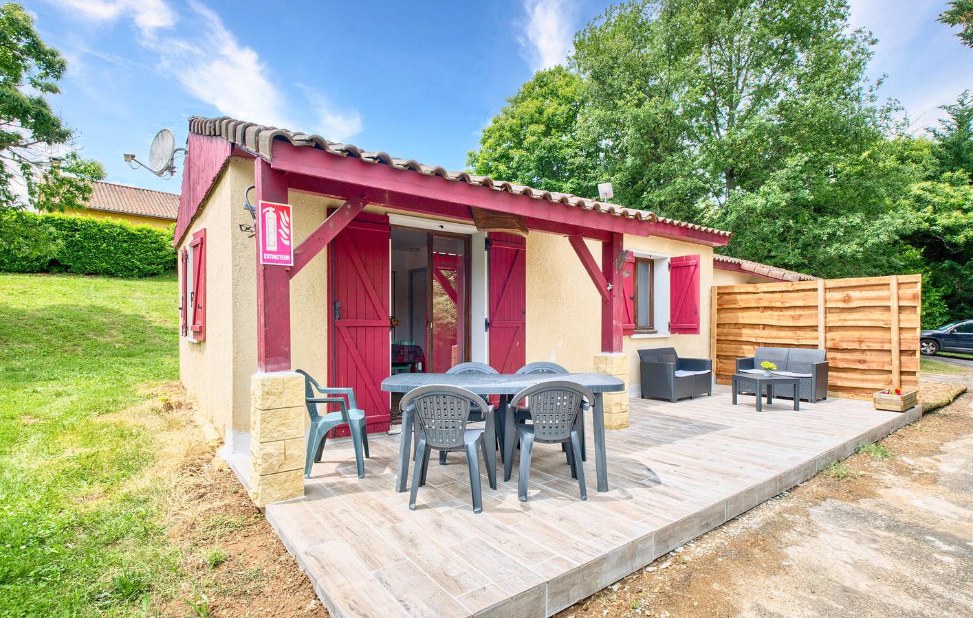 Gemütliche Wohnung mit Pool und Garten bei Saint-Crépin-et-Carlucet in Saint-Crépin-et-Carlucet, Périgord Noir